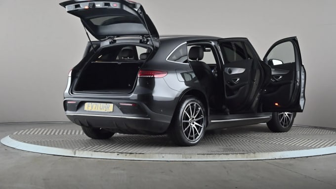 2022 Mercedes-benz Eqc