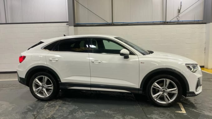 2022 Audi Q3