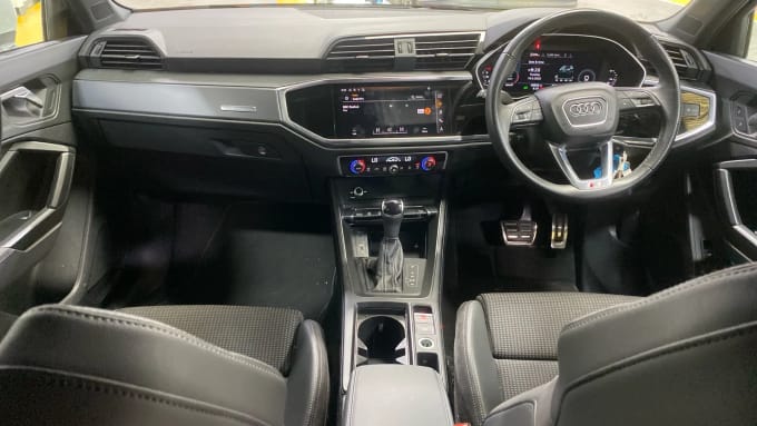 2022 Audi Q3