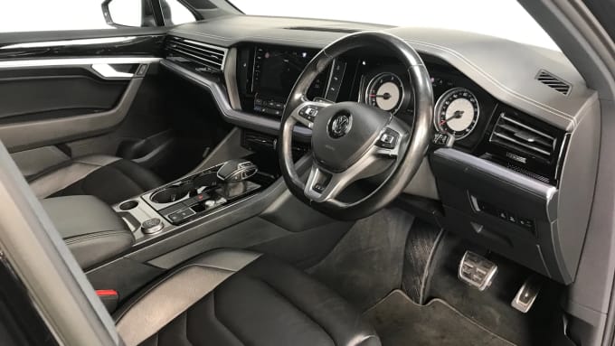 2019 Volkswagen Touareg