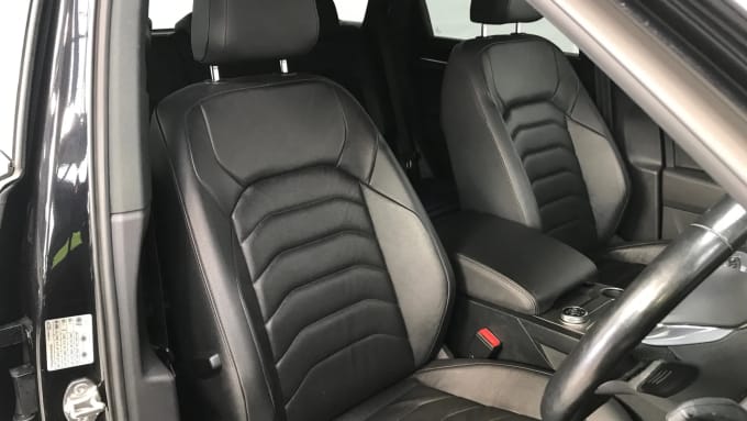 2019 Volkswagen Touareg