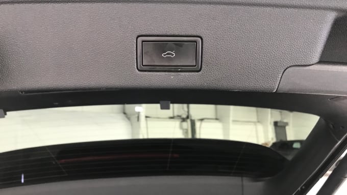 2019 Volkswagen Touareg