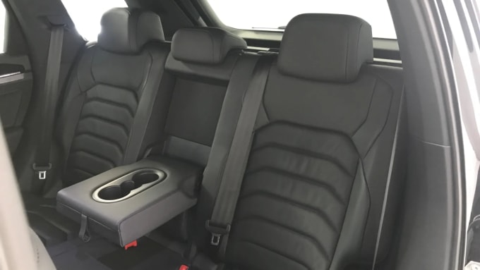 2019 Volkswagen Touareg
