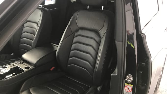 2019 Volkswagen Touareg