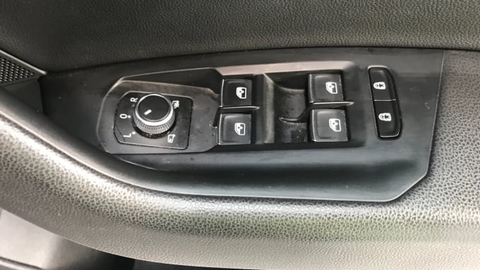 2019 Volkswagen Touareg