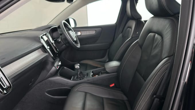 2021 Volvo Xc40