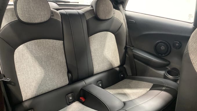 2021 Mini Hatch