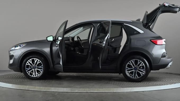 2022 Ford Kuga