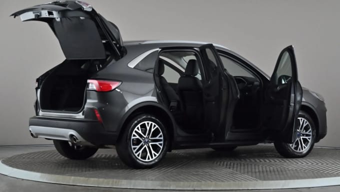 2022 Ford Kuga