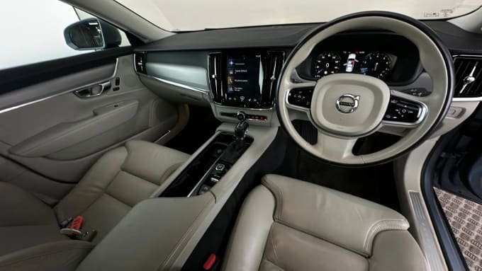 2018 Volvo S90