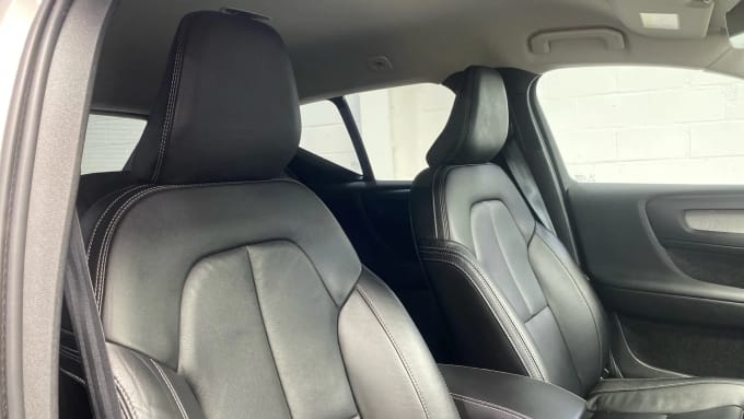 2022 Volvo Xc40