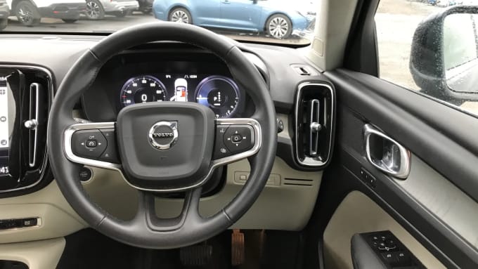 2021 Volvo Xc40