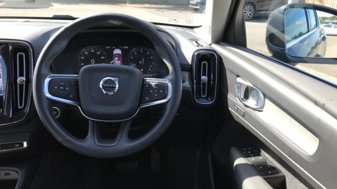 2021 Volvo Xc40