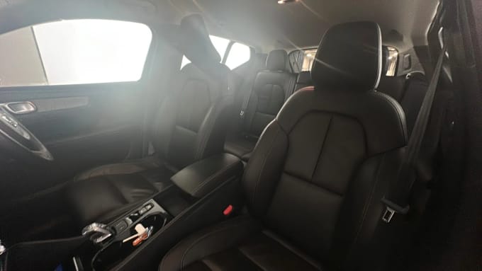 2022 Volvo Xc40