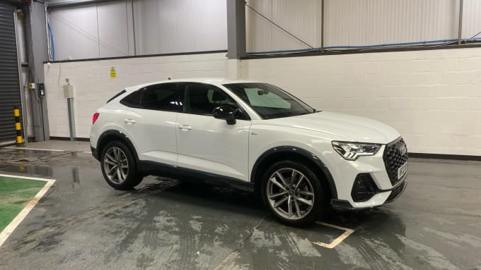 2022 Audi Q3