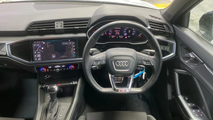 2022 Audi Q3