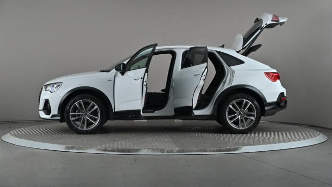2022 Audi Q3
