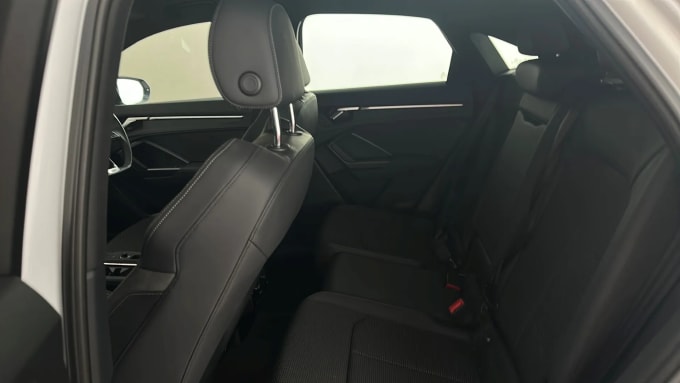 2022 Audi Q3