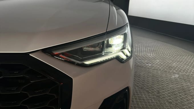 2022 Audi Q3