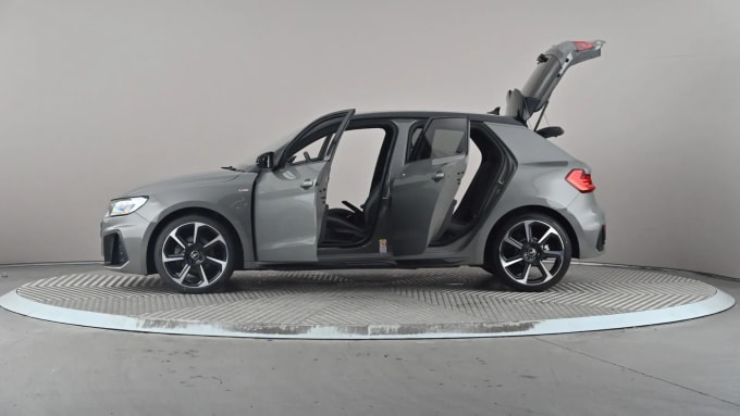 2021 Audi A1