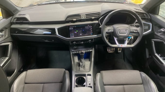 2022 Audi Q3