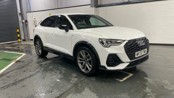 2022 Audi Q3