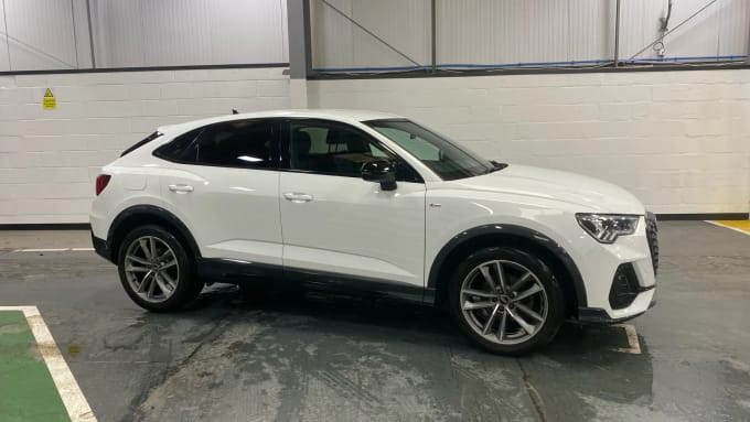 2022 Audi Q3