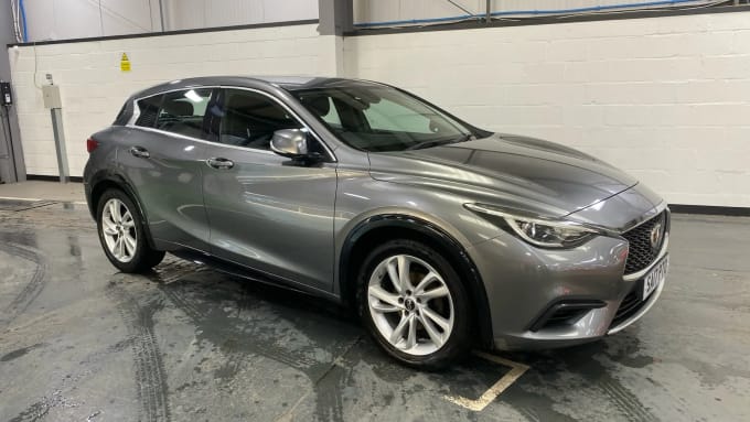 2017 Infiniti Q30