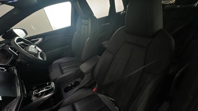 2022 Audi Q4