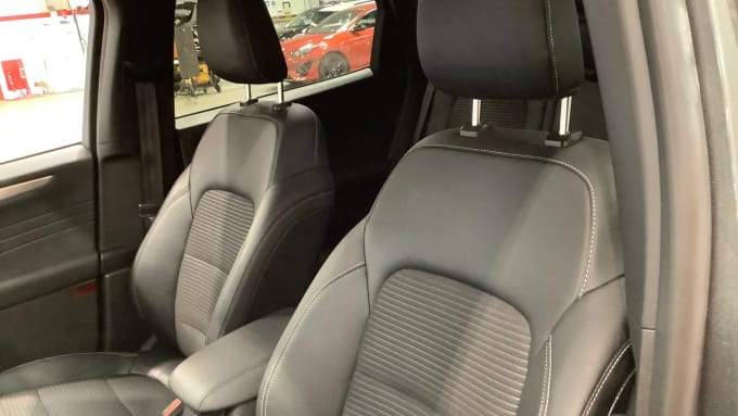 2022 Ford Kuga