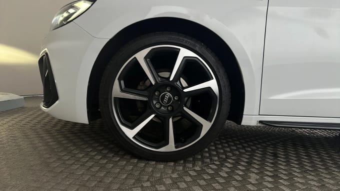 2021 Audi A1