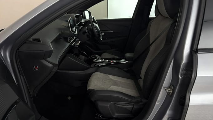 2021 Peugeot 208