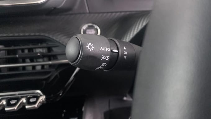 2023 Peugeot 2008
