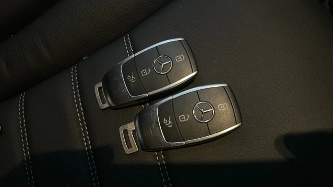 2022 Mercedes-benz Eqc