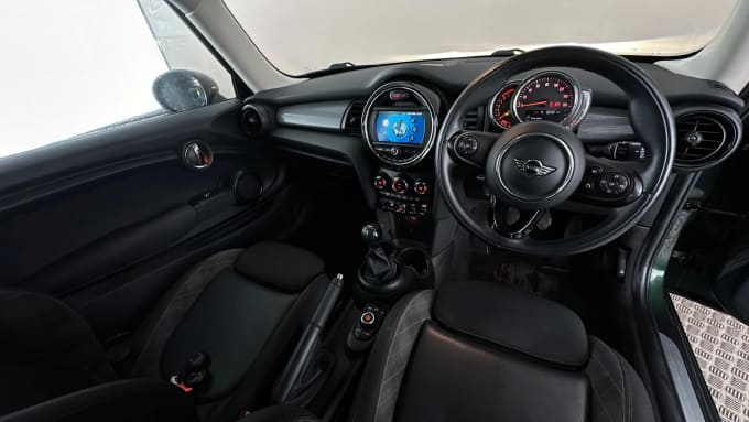 2018 Mini Hatch