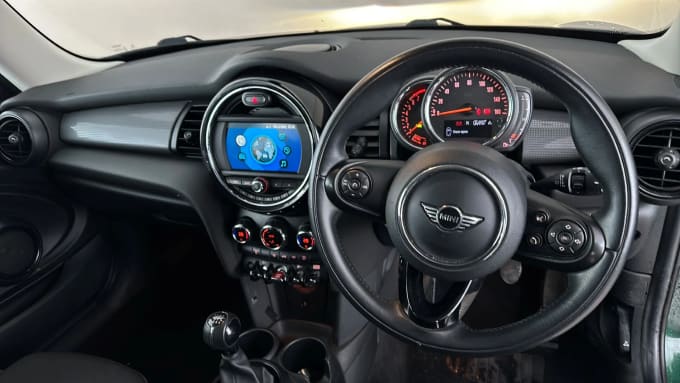 2018 Mini Hatch