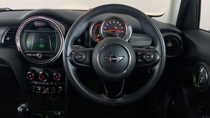 2018 Mini Hatch