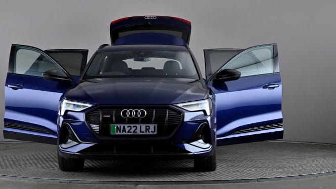 2022 Audi E-tron