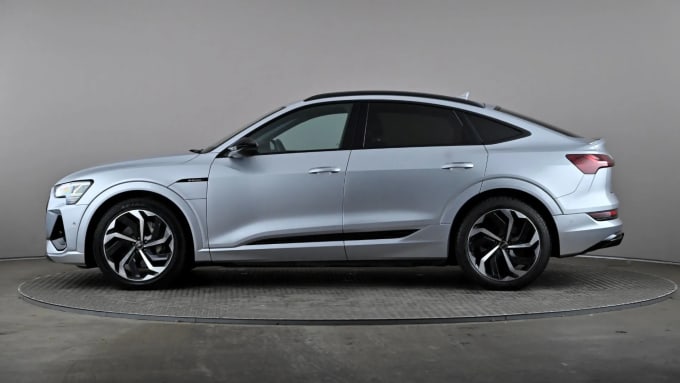 2022 Audi E-tron