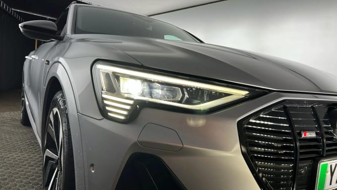 2022 Audi E-tron