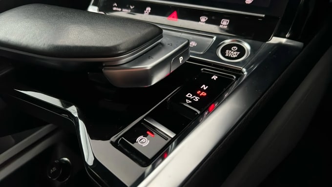 2022 Audi E-tron