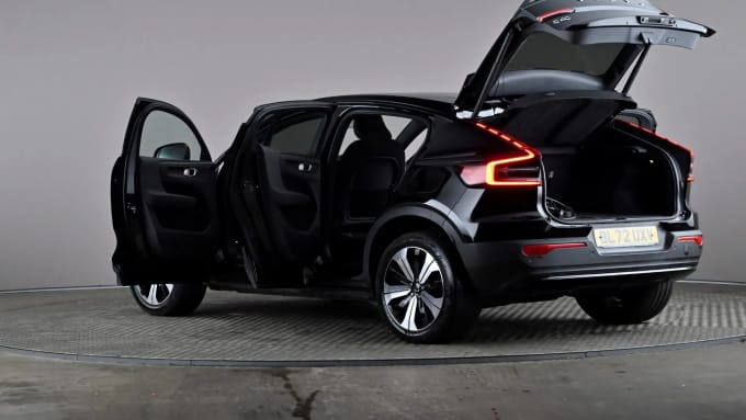 2022 Volvo C40