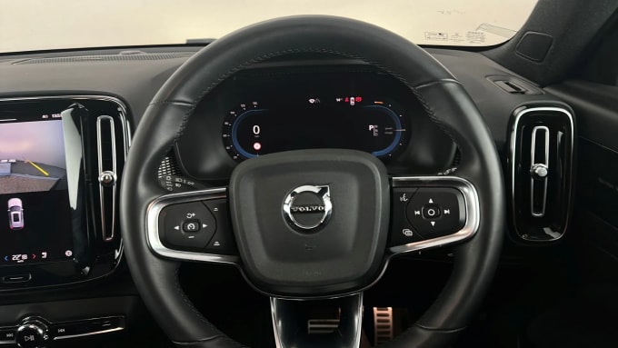 2022 Volvo Xc40