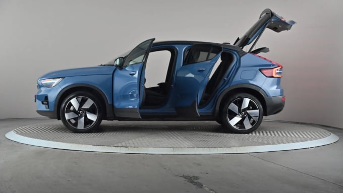 2022 Volvo C40