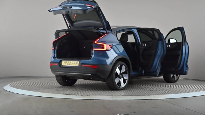 2022 Volvo C40