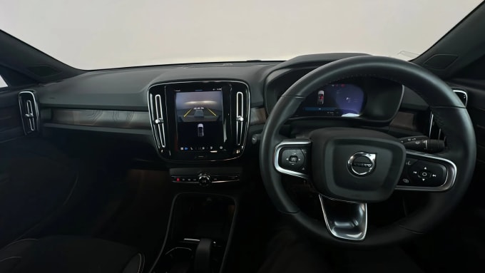 2022 Volvo C40