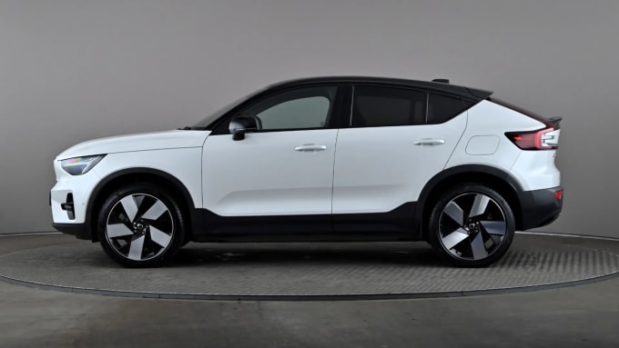 2022 Volvo C40