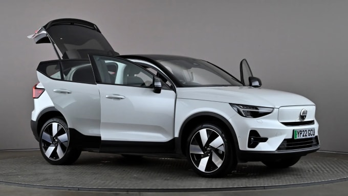 2022 Volvo C40
