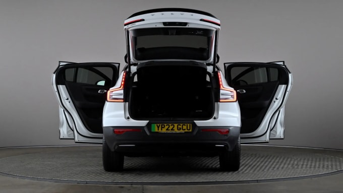 2022 Volvo C40