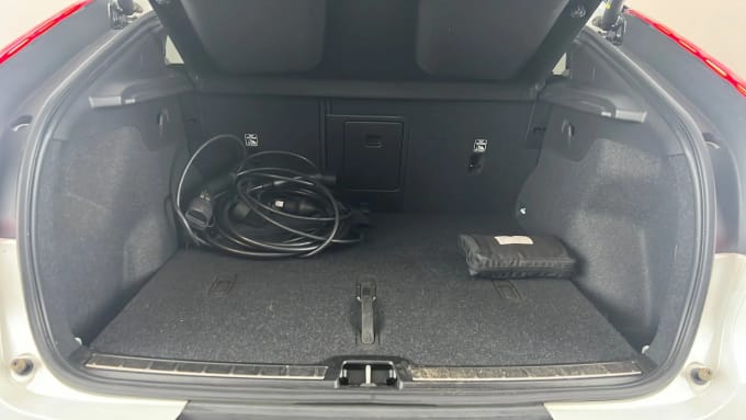 2022 Volvo C40
